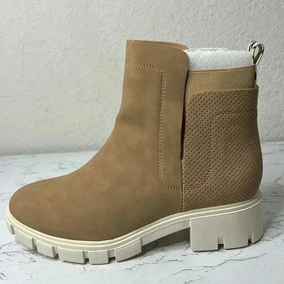 Journee Collection Womens Jeeva Tru Comfort Foam Inside Zip Block Heel Booties 8 - Picture 9 of 10